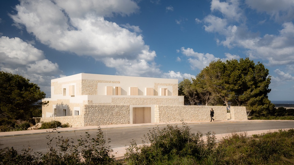 stone house by nomo studio 960x540