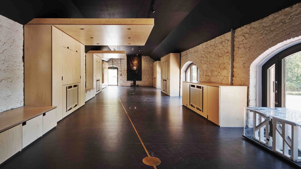 I LOFAR EDUCATION CENTRE by Cooney Architects