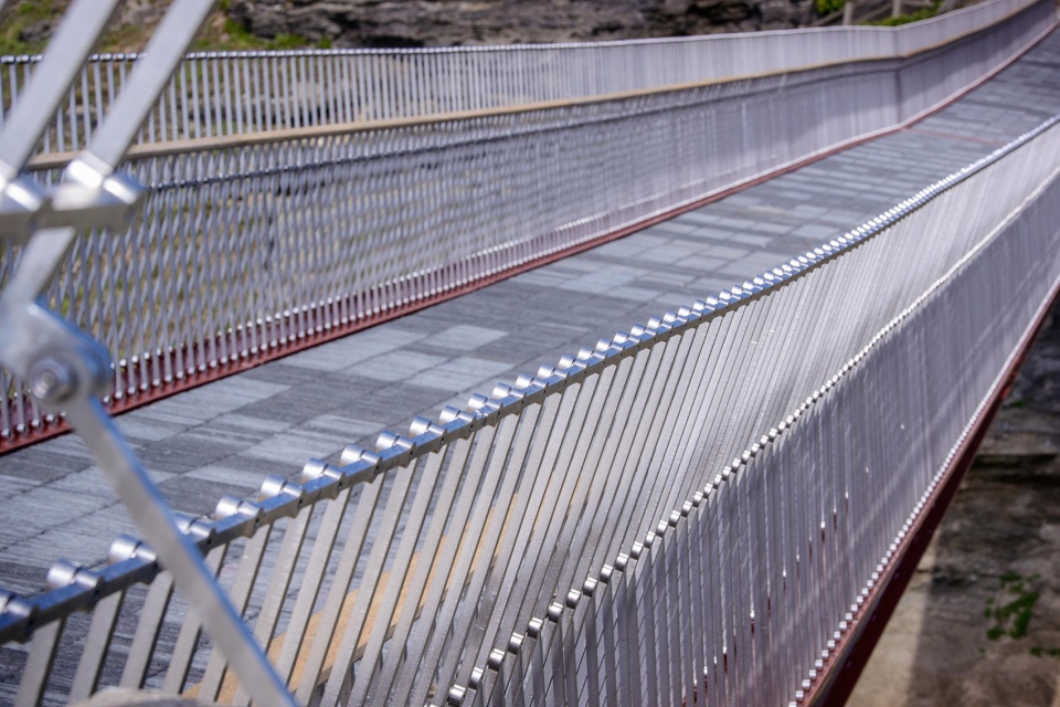 tintagel castle footbridge by ney partners william matthews associates