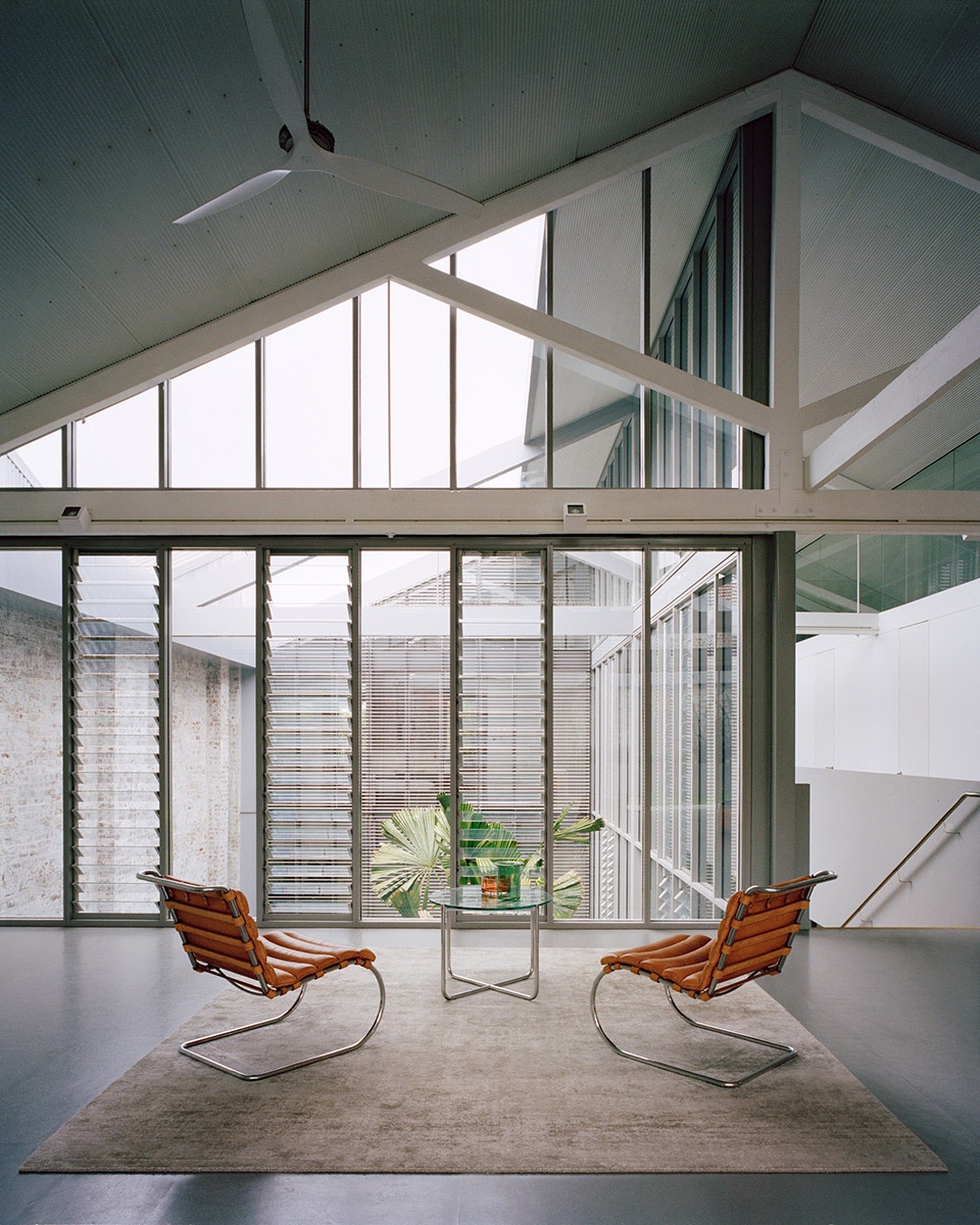 Redfern Warehouse by ian moore architects