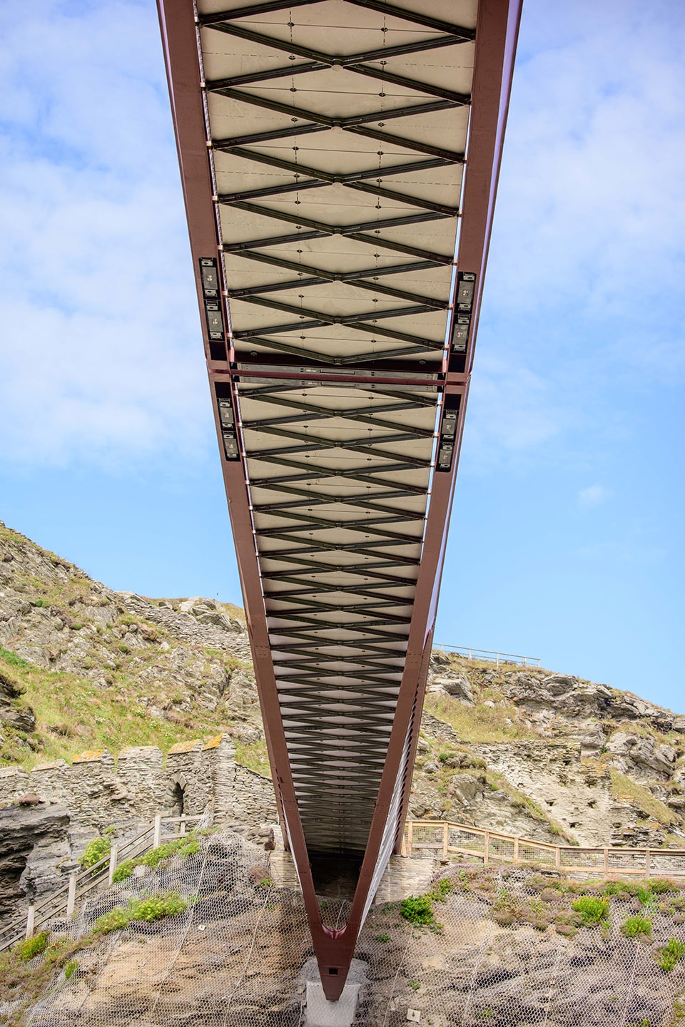 tintagel castle footbridge by ney partners william matthews associates