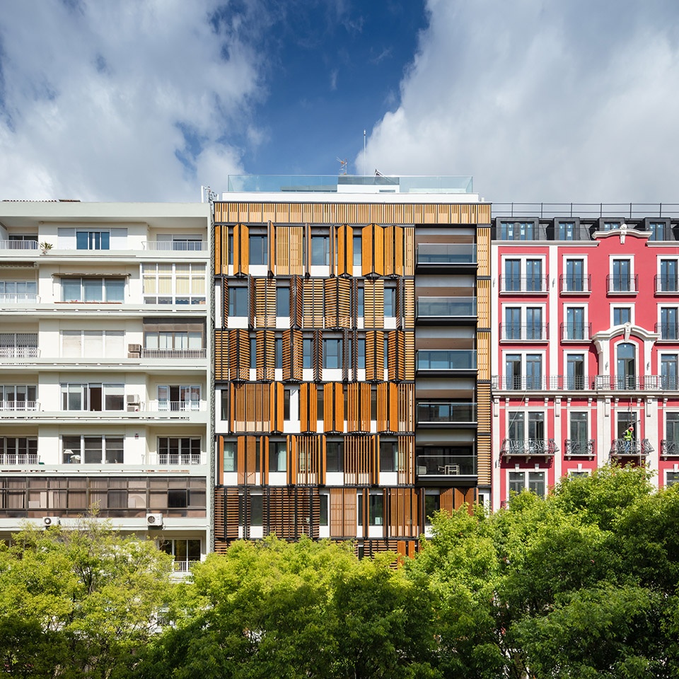 lisbon wood building by plano humano arquitectos