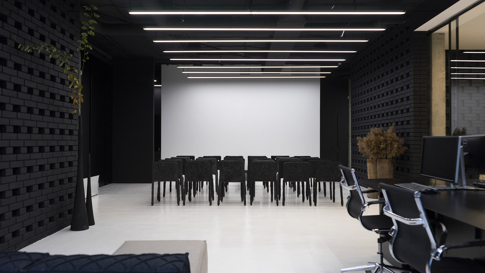 YA VSESVIT Creative Space Yakusha Design Studio