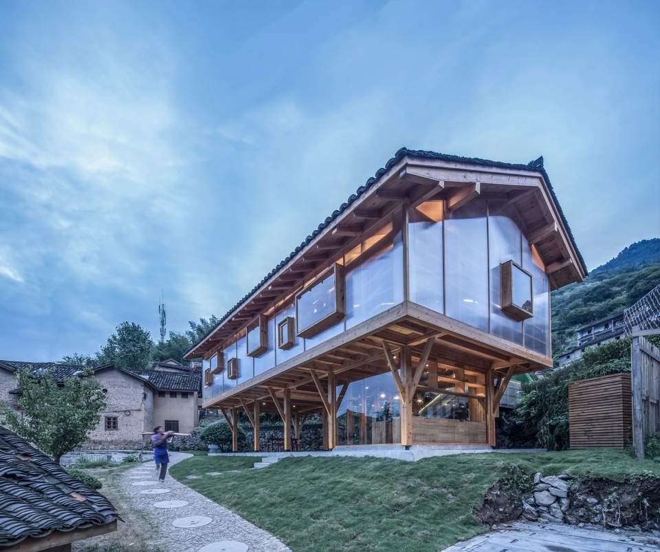 Mountain House in Mist Shulin Architectural Design 960x802