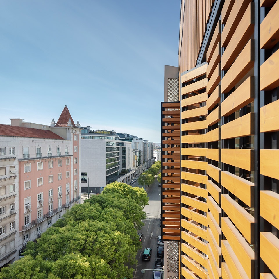 lisbon wood building by plano humano arquitectos