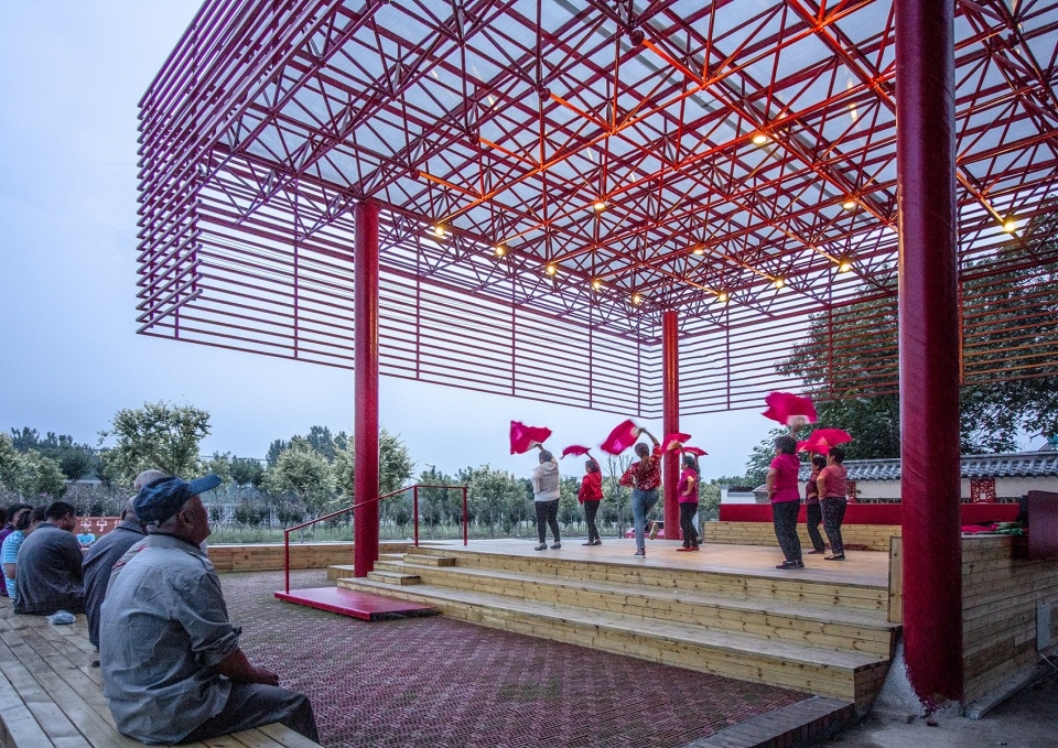 stage for beihedong village fu yingbin 960x679