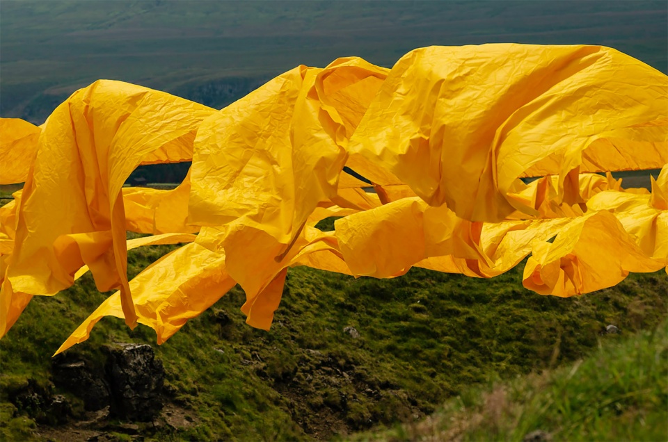 hush by steve messam 1