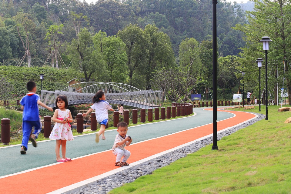 shenzhen hetang wetland park footbridge china by cscec steel