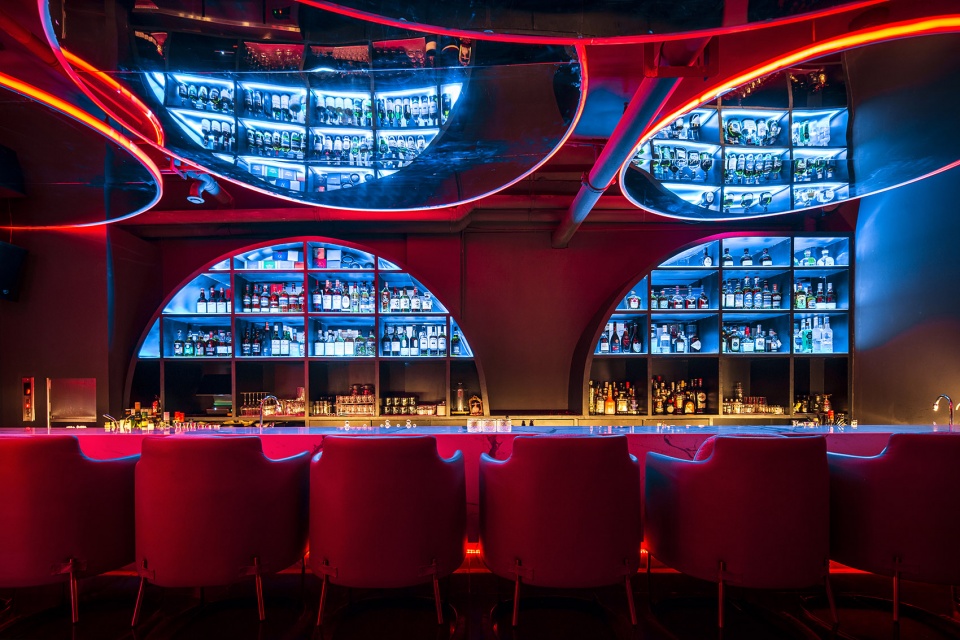 noisy bank china by nanjing linear architecture