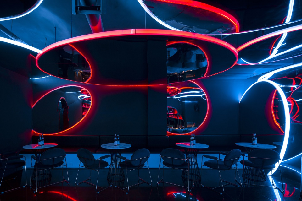 noisy bank china by nanjing linear architecture