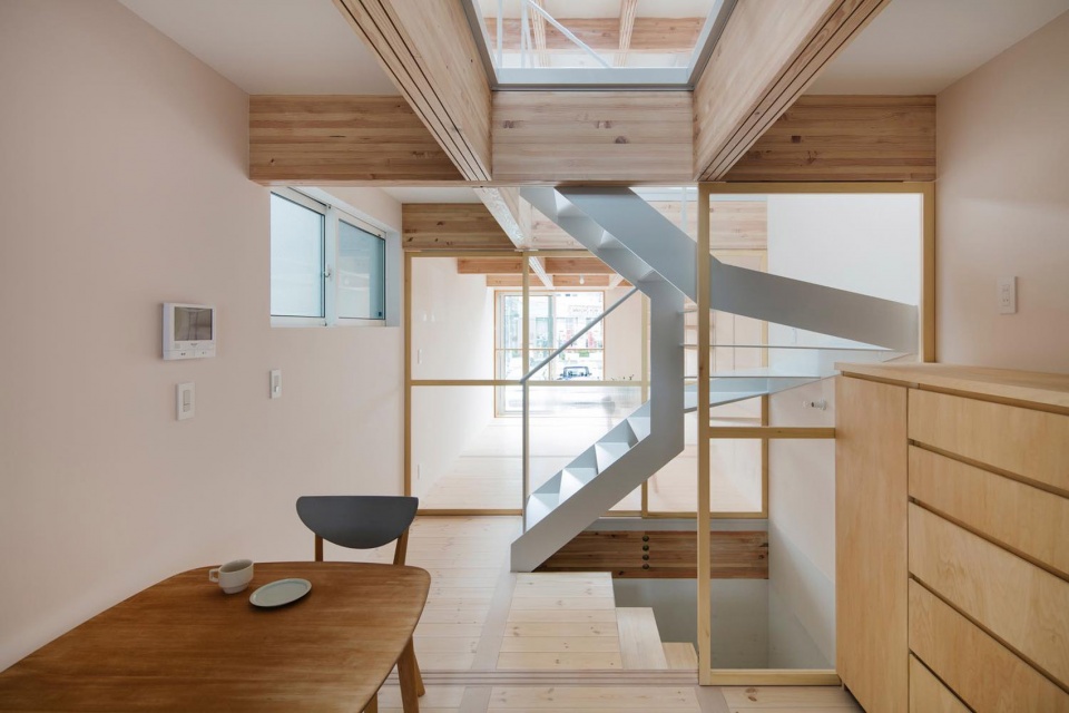 house between curb by tsudou design studio 1