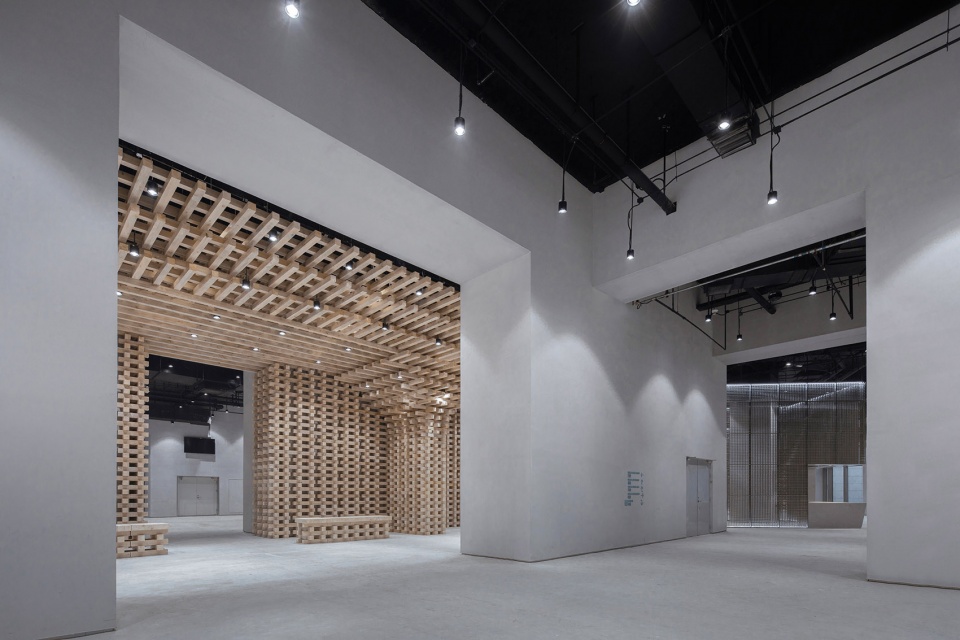 greenmonster lab by bande architects