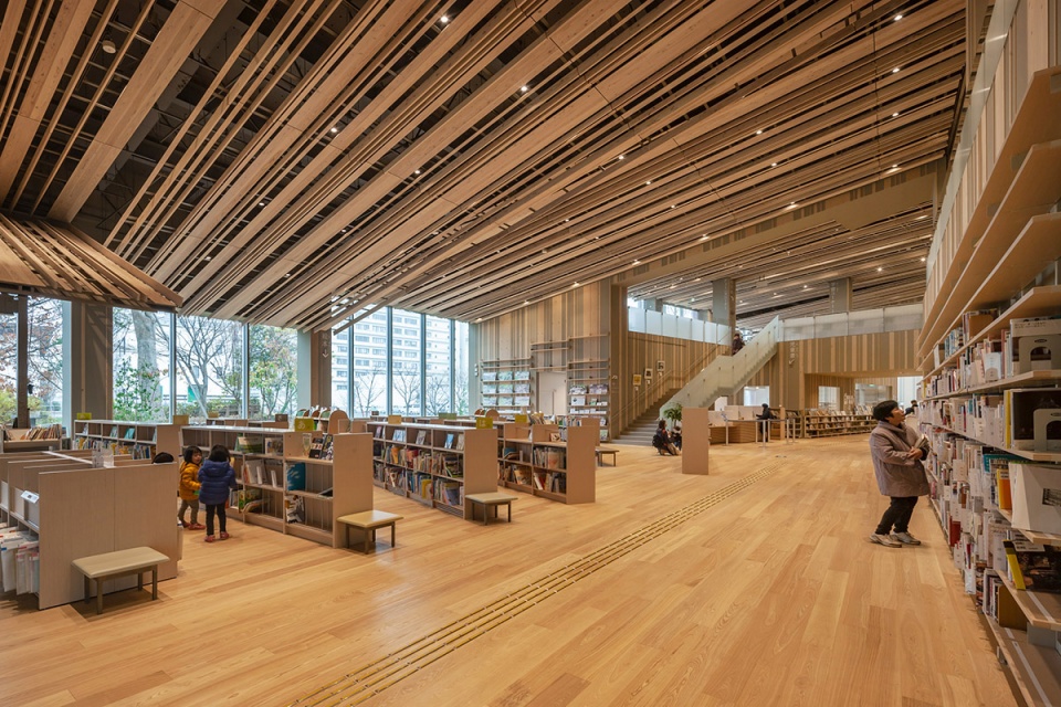 Moriyama City Library by kkaa