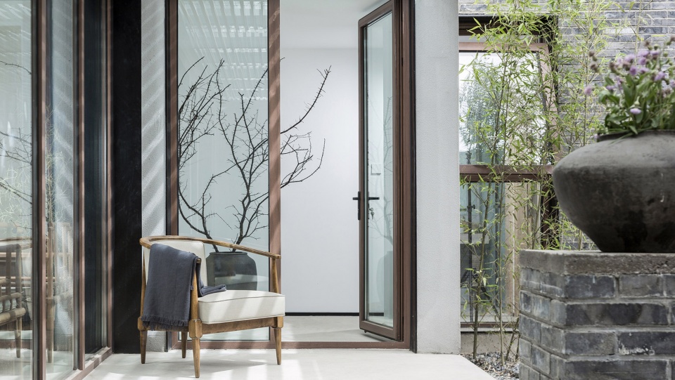 the shared village space evolution of red fruit tree small tavern by evolution design