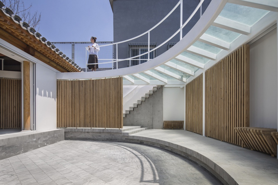 two in one courtyard china by urbanus