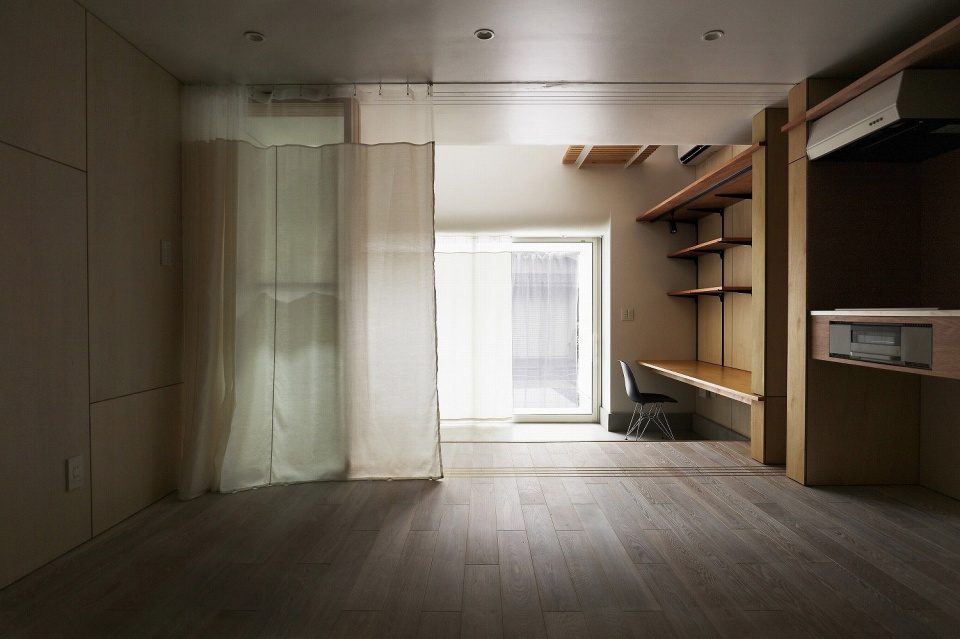 light surface house on sunamachi by sugawaradaisuke architects