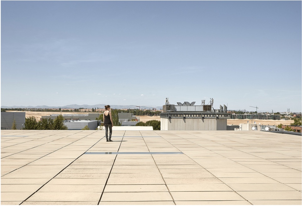 rd building inelcom s a by gradoli sanz arquitectes