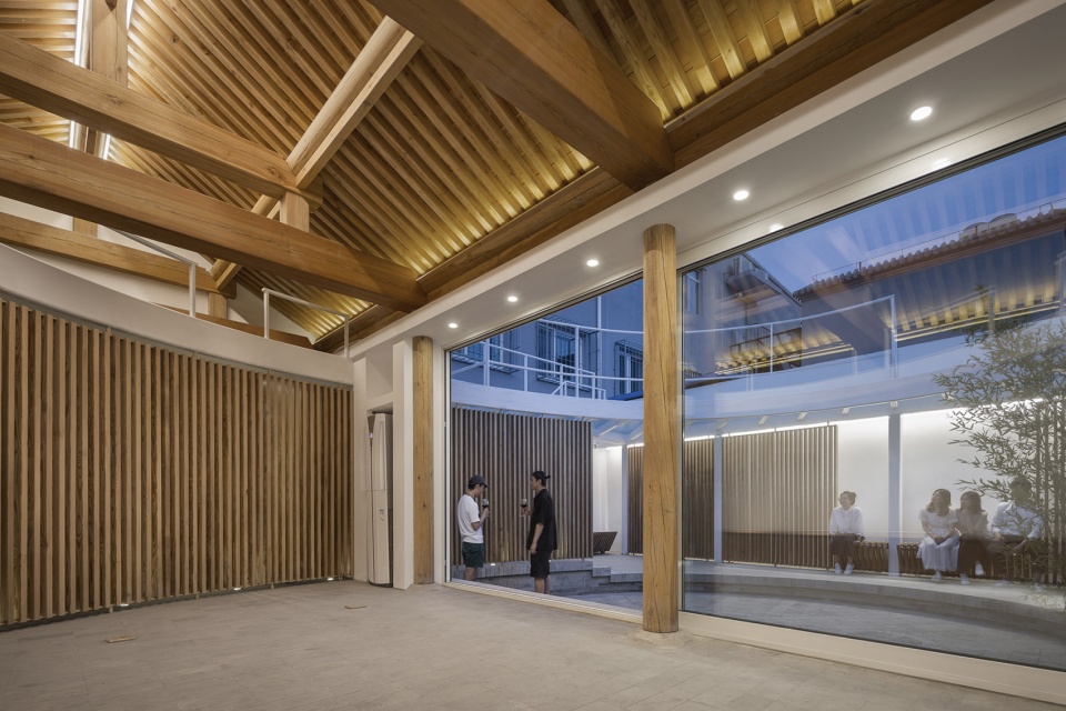 two in one courtyard china by urbanus