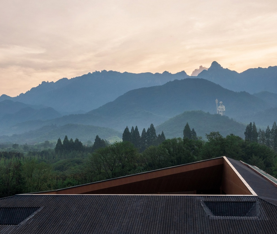 MOMA Lotus Resort Lacime Architects