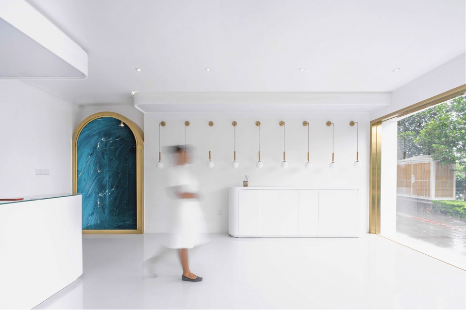 beauty club on the national border china by parallect design
