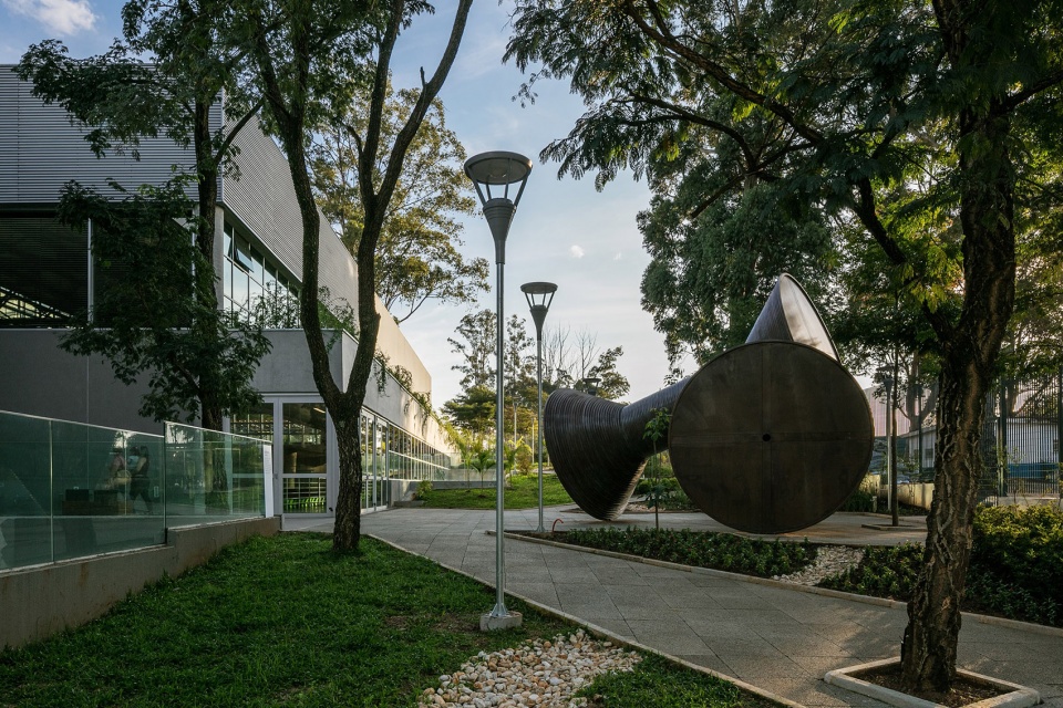 sesc guarulhos by dal pian arquitetos