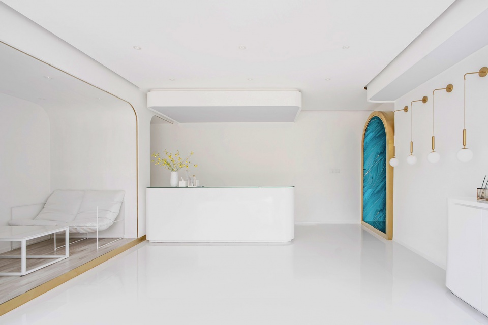 beauty club on the national border china by parallect design