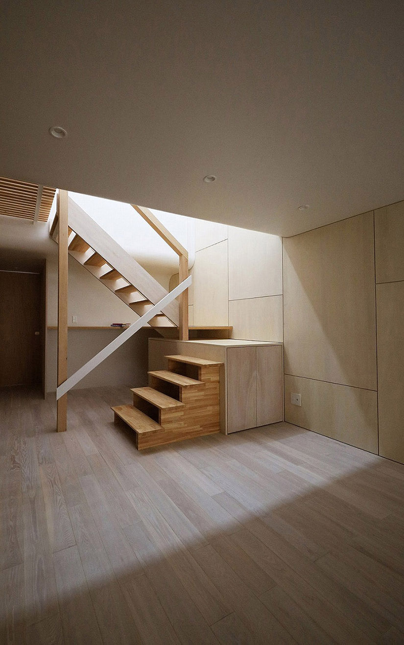 light surface house on sunamachi by sugawaradaisuke architects