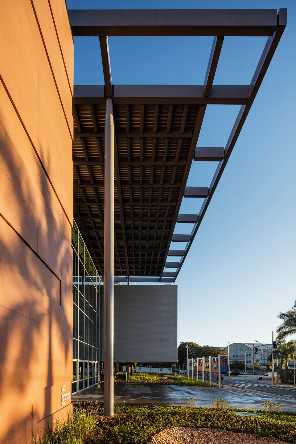sesc guarulhos by dal pian arquitetos