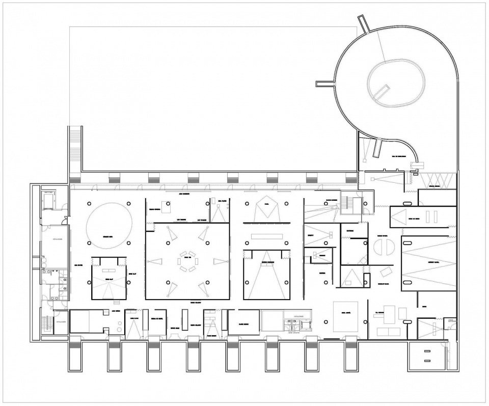 rd building inelcom s a by gradoli sanz arquitectes