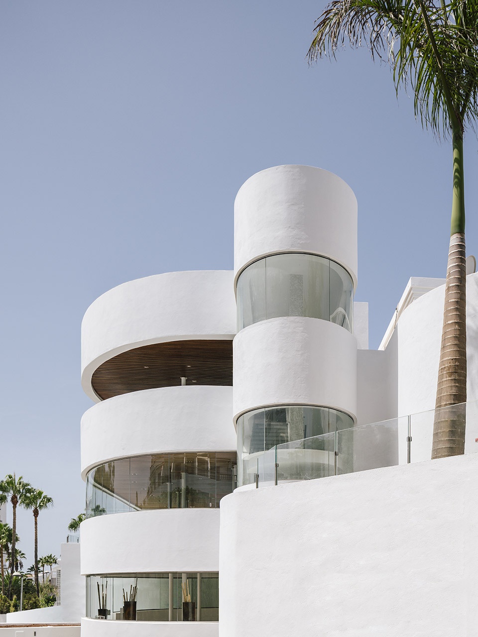flamingo club hotel by zooco estudio