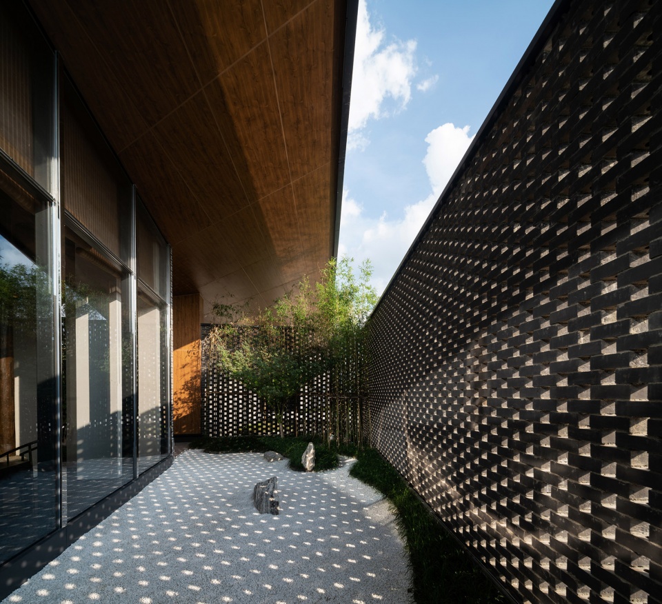 MOMA Lotus Resort Lacime Architects