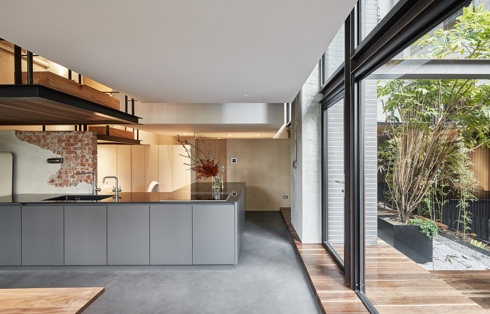life in tree house by soar design