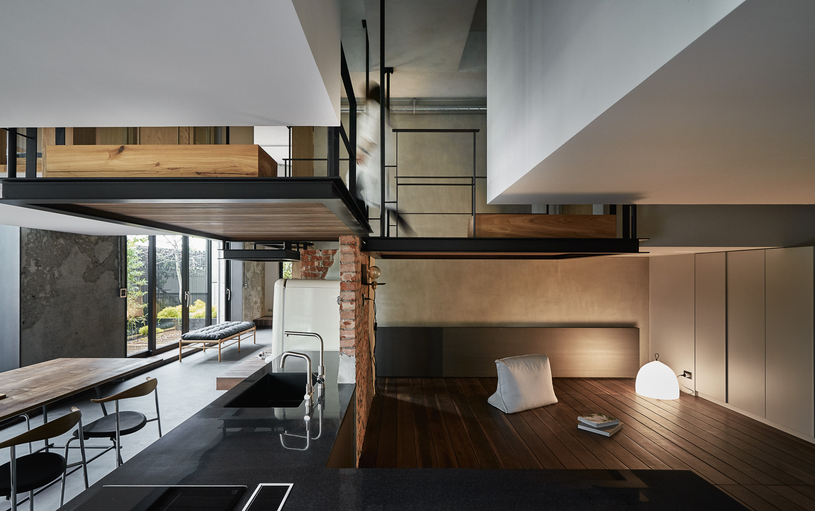 life in tree house by soar design