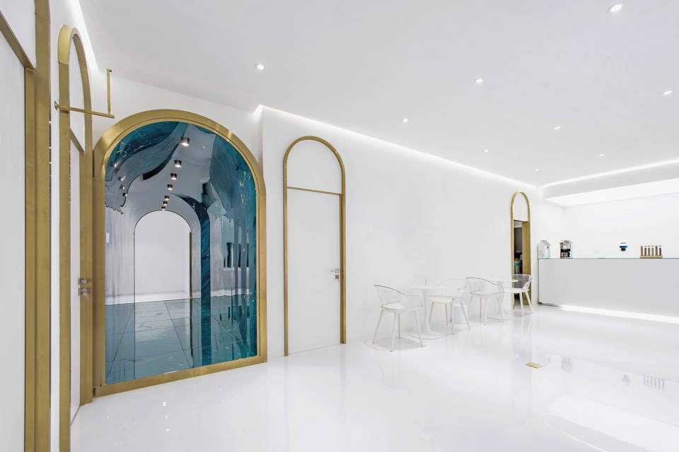 beauty club on the national border china by parallect design