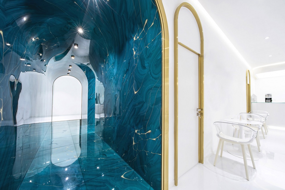 beauty club on the national border china by parallect design
