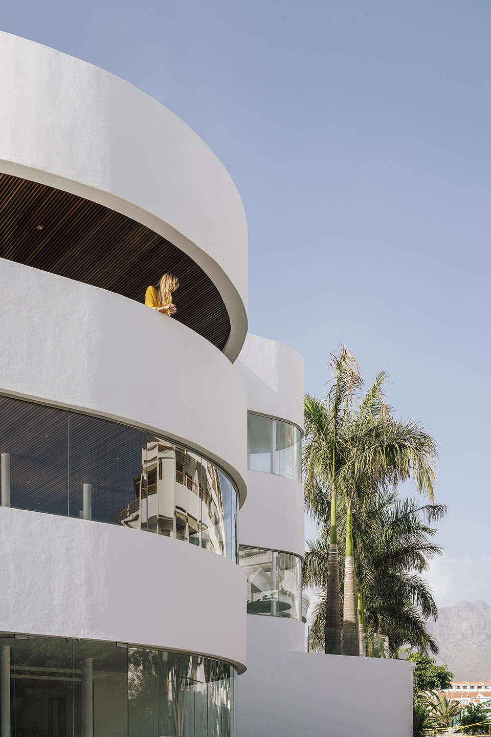 flamingo club hotel by zooco estudio