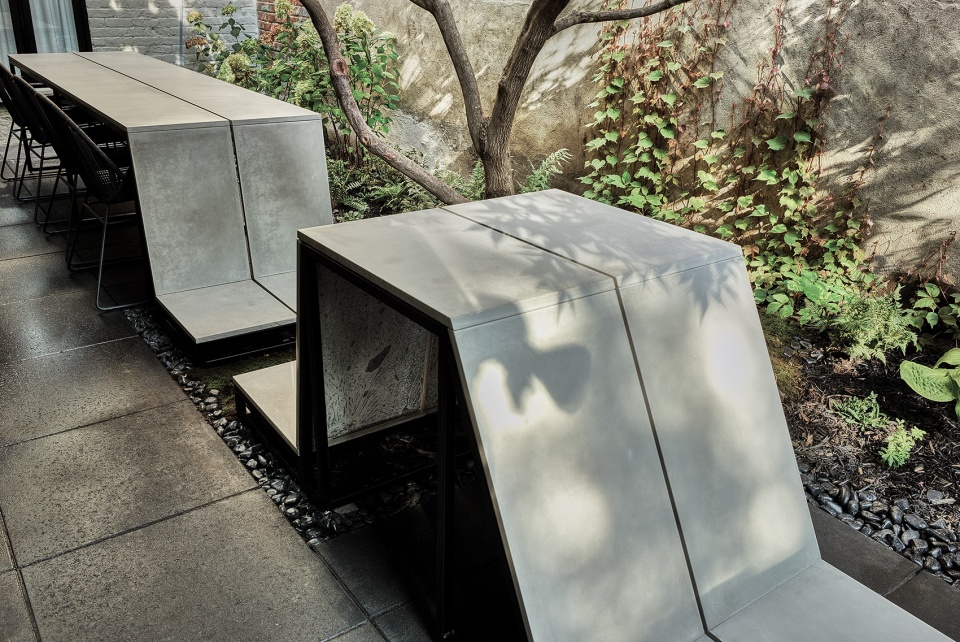the inner courtyard by myto