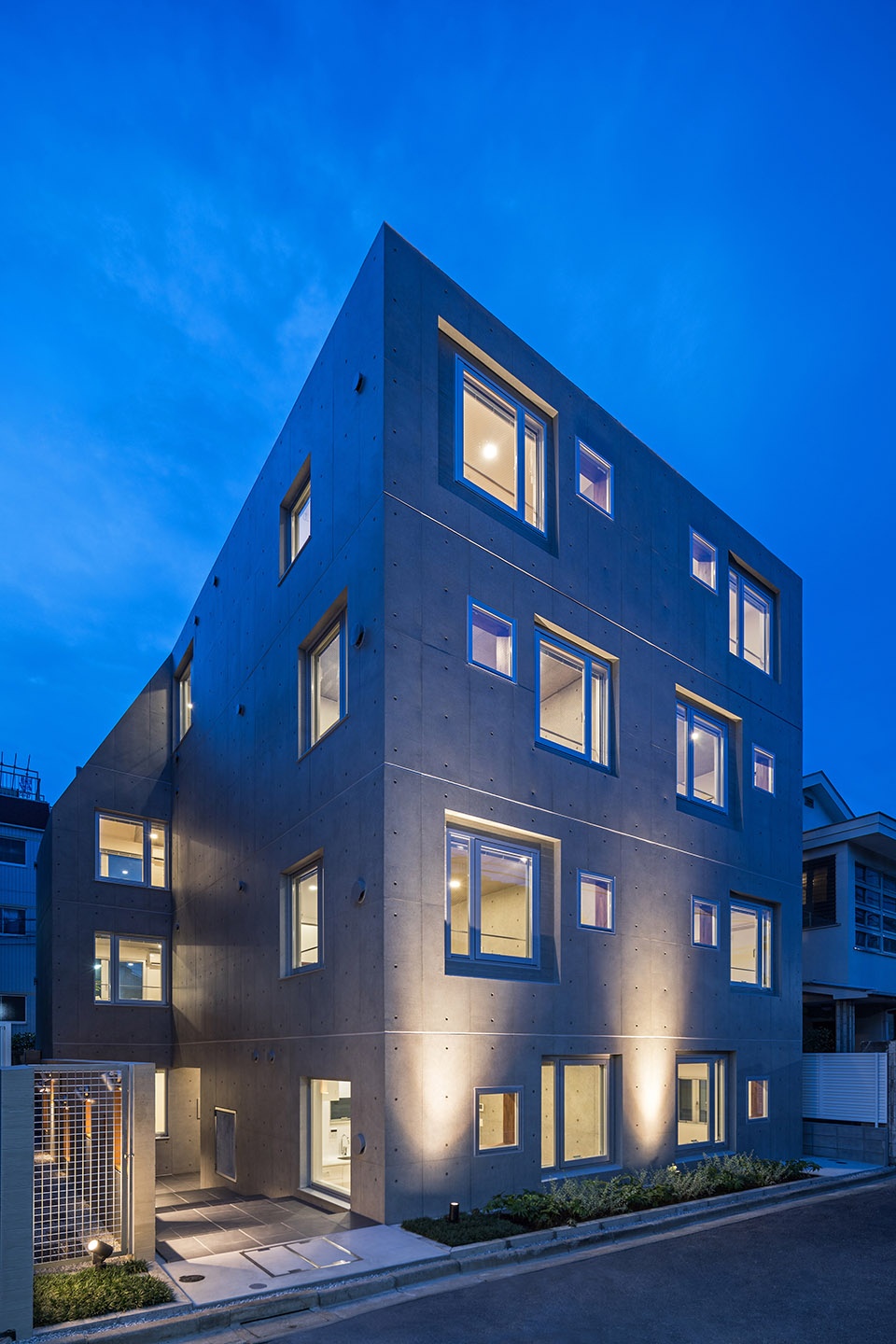 modelia brut kagurazaka by sasaki architecture ytro design institute