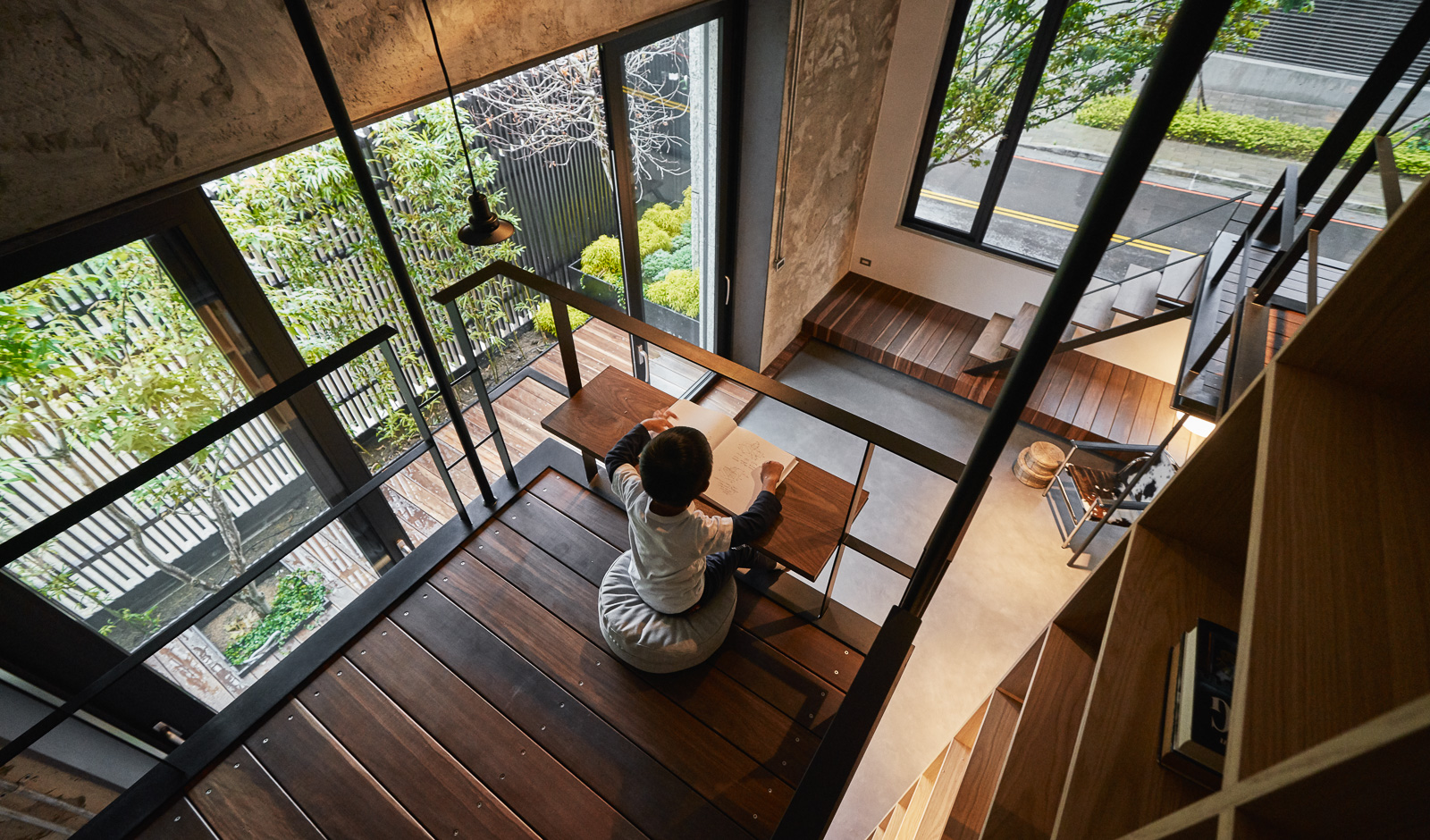 life in tree house by soar design