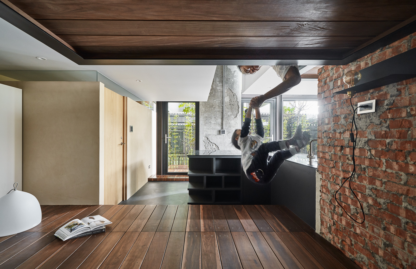 life in tree house by soar design