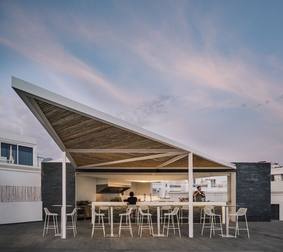 flamingo club hotel by zooco estudio