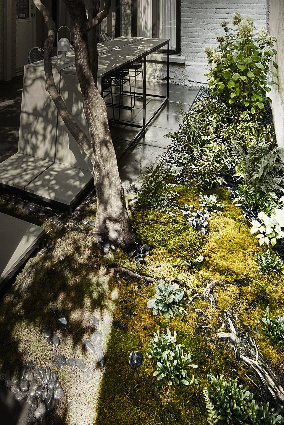 the inner courtyard by myto