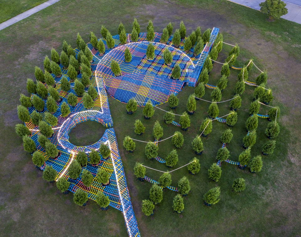 into the hedge by so il architects