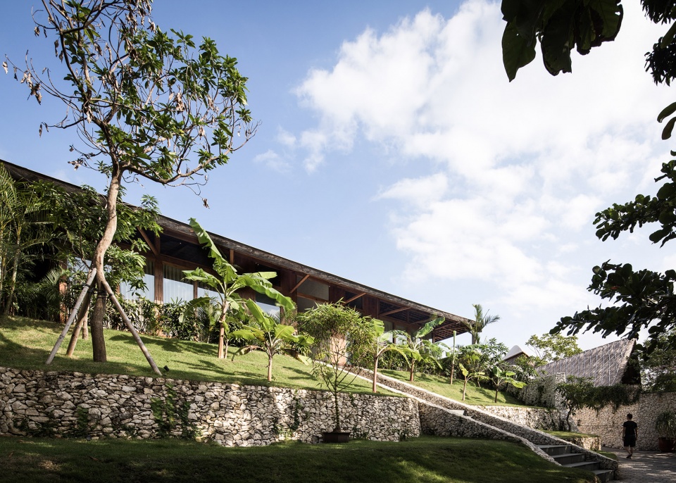 ocean view 3 carbon house by alexis dornier