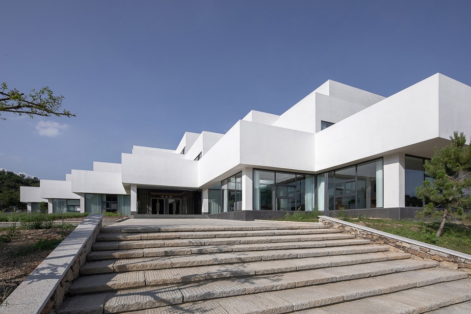 architectural design of the shenshan ridge integrated service center china by 3andwich design he wei studio
