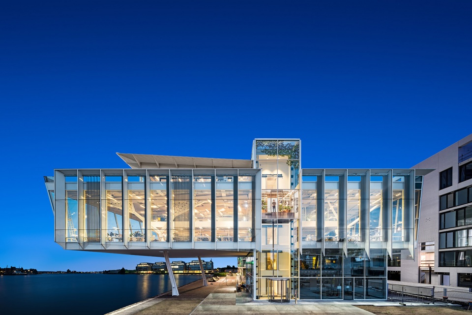 The new Amsterdam office of Dutch investment developer Amvest by Firm architects