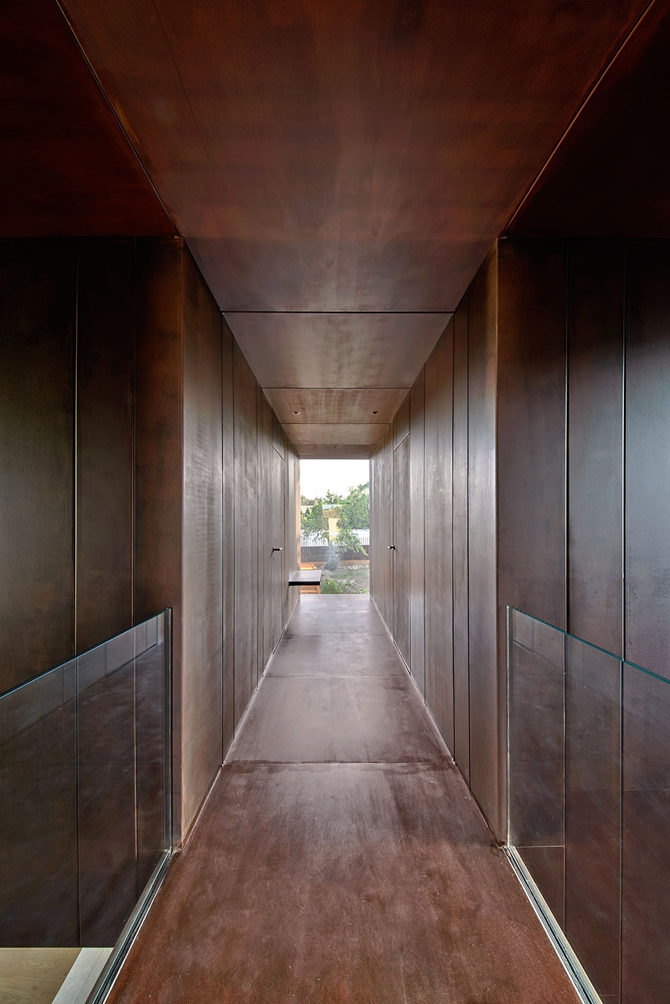 gallery house by raul sanchez architects
