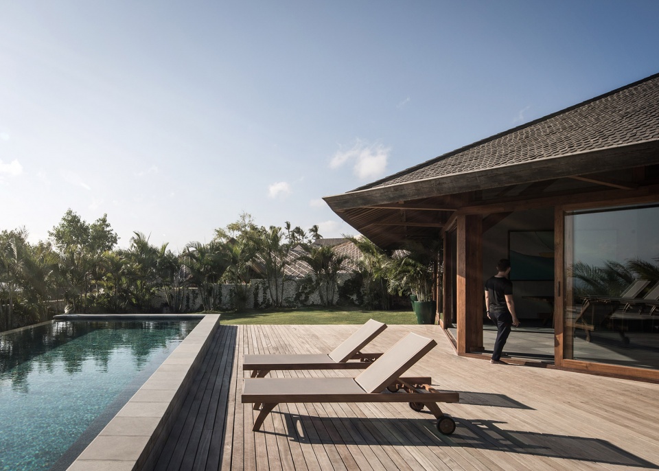 ocean view 3 carbon house by alexis dornier