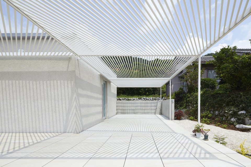 house in shiraiwa by 2id architects