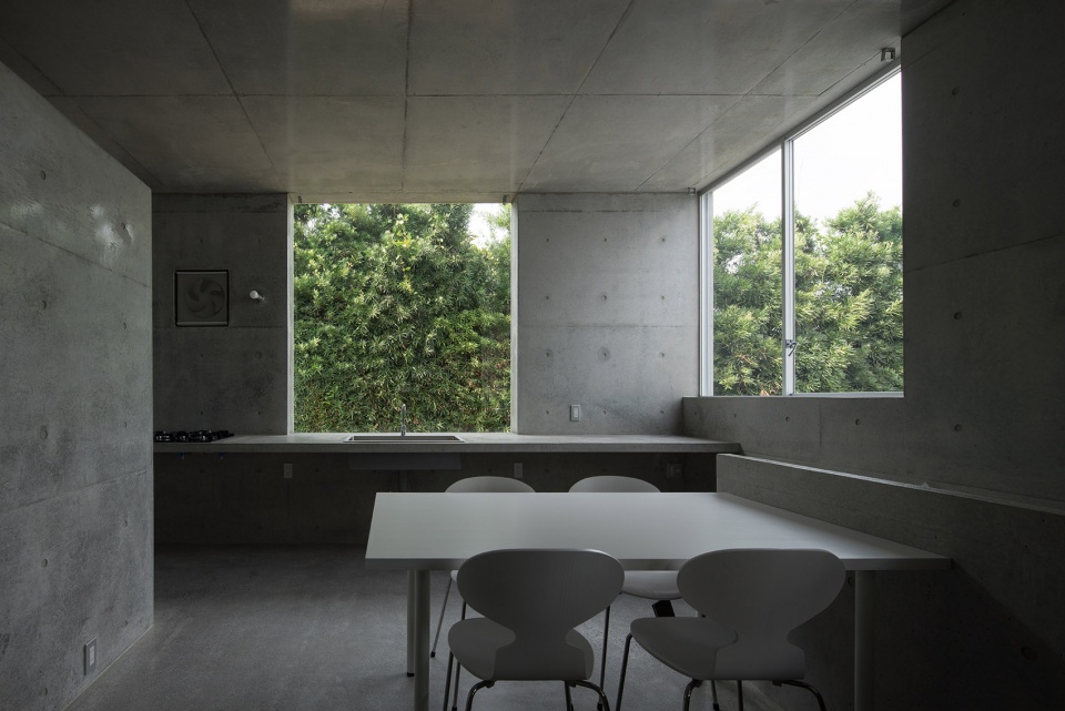 house in akitsu by kazunori fujimoto
